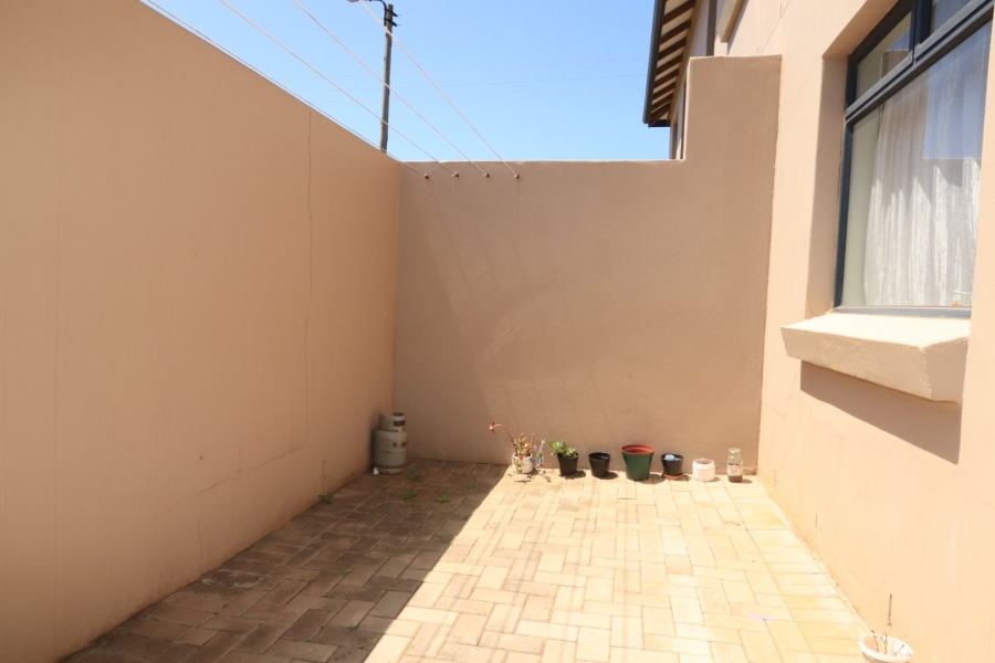 To Let  Bedroom Property for Rent in Kidds Beach Eastern Cape